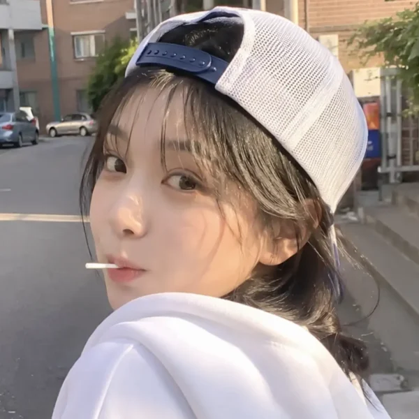 The Meaning of Basic Cosmetics Thoughts of Korean Women